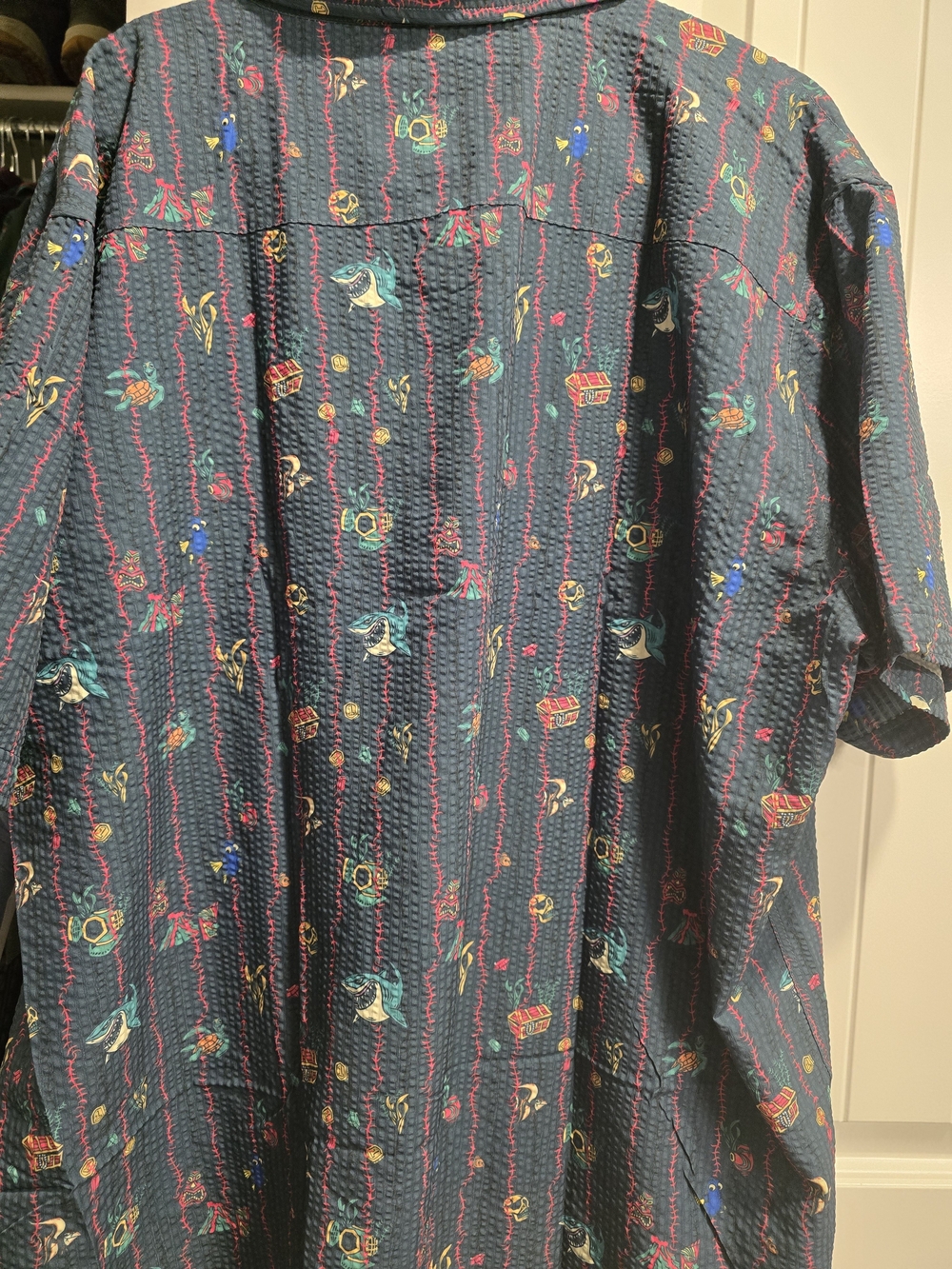 RSVLTS Finding Nemo "Shark Bait Buds" Short Sleeve Shirt 3XL NWT - Picture 2 of 4